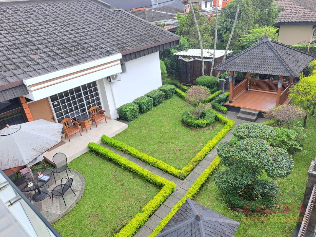 Rumah Bagus siap huni mewah di Golf Timur Arcamanik Bandung