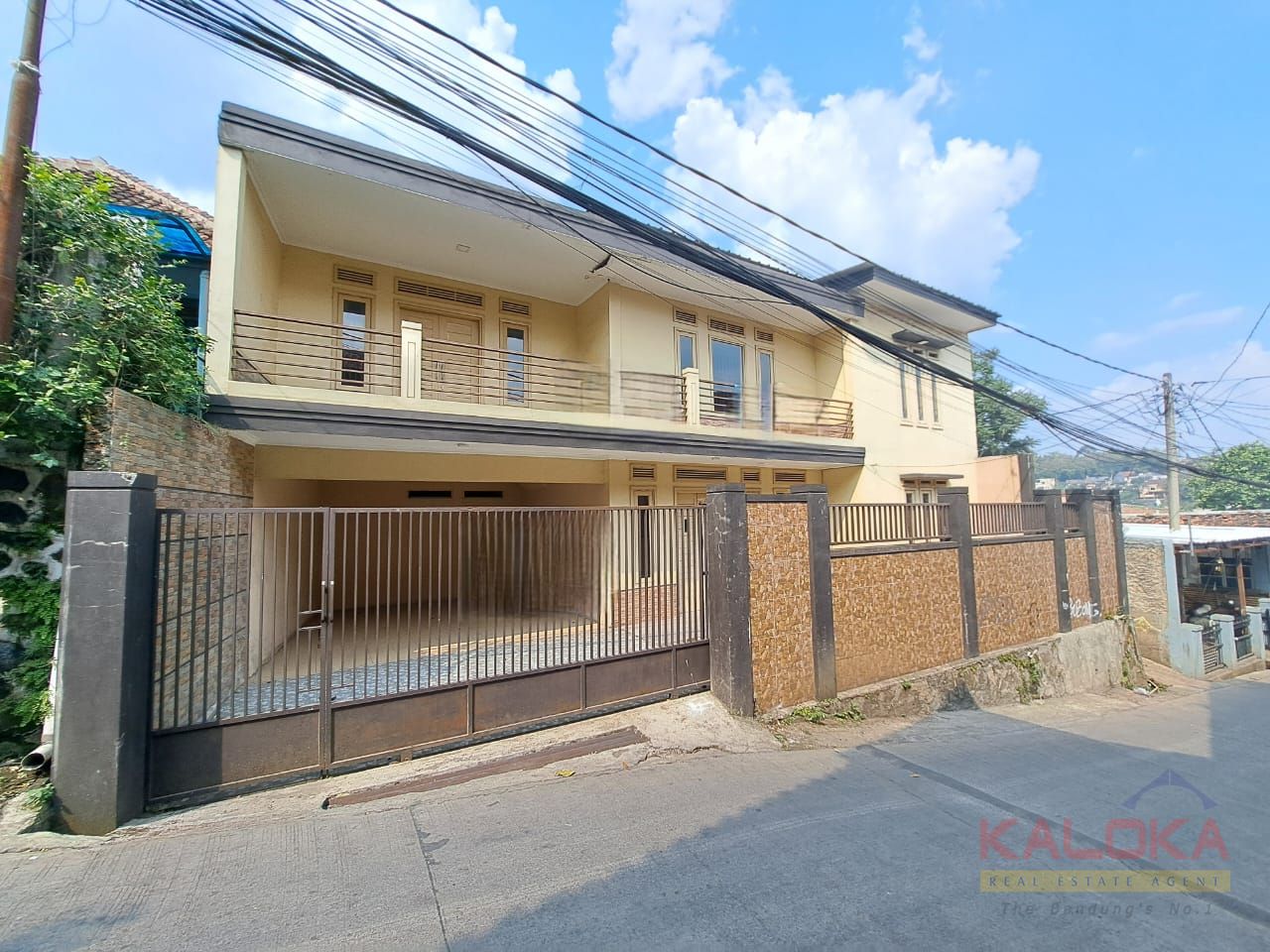 Murah Rumah baru renovasi Bagus SHM di Padasuka atas Bandung